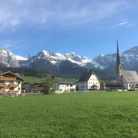 Am Berg 34 *