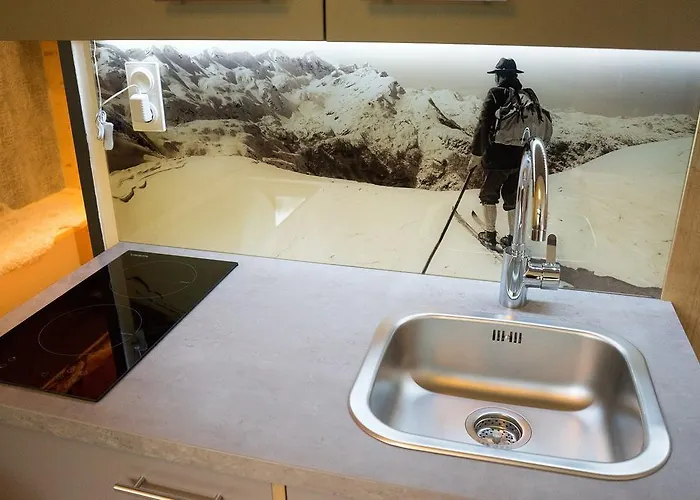 ايه ام بيرغ 34 شقة ماريا ألم ام شتاينر